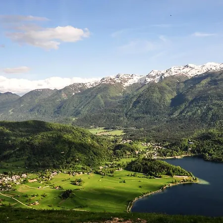 Gorska Hiska Vogar Nad Bohinjskim Jezerom Bohinj